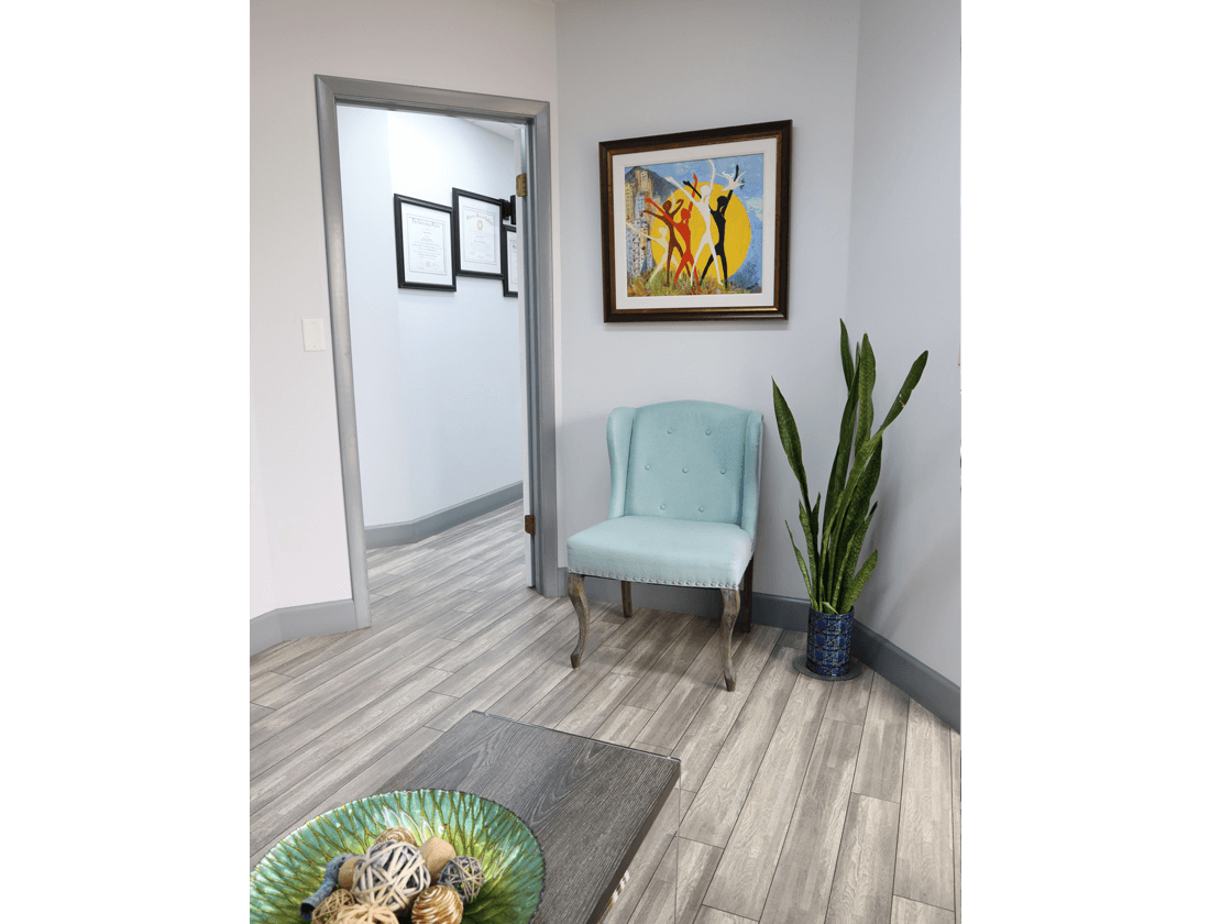 Raynald Michel, DDS - Waiting Room Image - 2